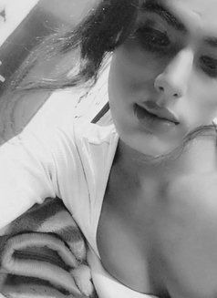 Riya Rajput - Acompañantes transexual in Gurgaon Photo 9 of 10