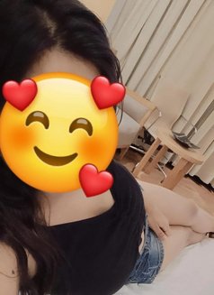 Riya real meat and video call service - escort in New Delhi Photo 3 of 4