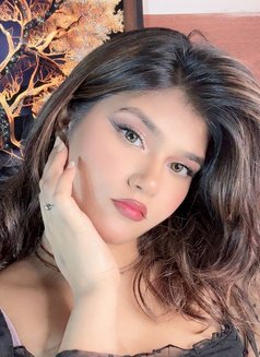 Riya real meet and cam service - companion in New Delhi Photo 3 of 3