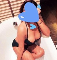 Riya (Real Meet and Cam Show) - puta in Chennai