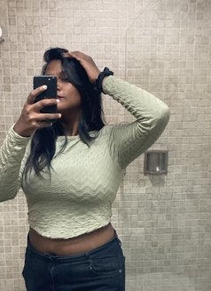 Riya Real Meet - escort in Chennai Photo 5 of 8