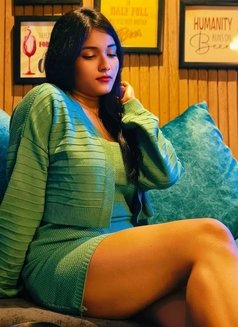 Riya roy - escort in Kolkata Photo 2 of 5