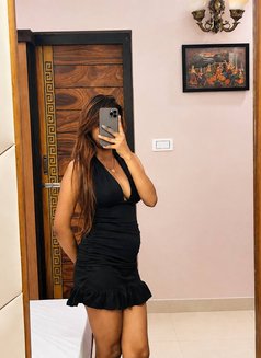 Riya Roy - escort in Kolkata Photo 5 of 8