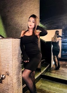 Riya - escort in Gurgaon Photo 3 of 3