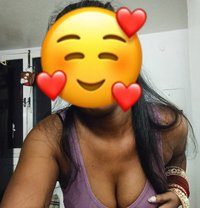 Riya Sexy - puta in Lucknow