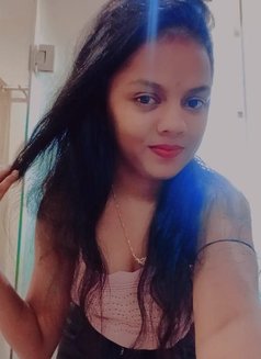 Riya Shah - escort in Bhavnagar Photo 2 of 3