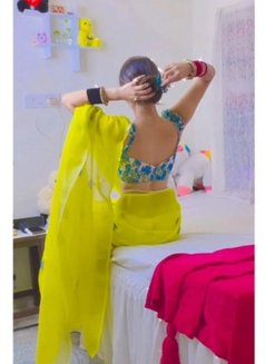 Riya Shah - puta in Rajkot Photo 1 of 1