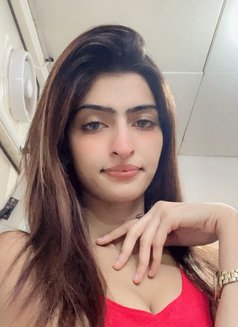 Riya Sharma College Student - puta in Abu Dhabi Photo 2 of 7