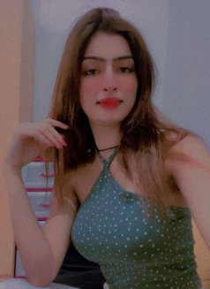 Riya Sharma College Student - puta in Abu Dhabi Photo 3 of 7