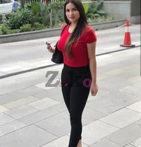 Riya Sharma - puta in Chandigarh