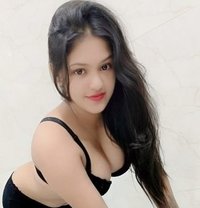 Riya Sharma - puta in Hyderabad