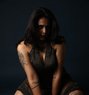Riya Sharma - puta in Pune Photo 1 of 10