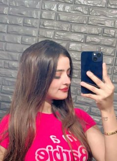 Riya Sharma - escort in Pune Photo 2 of 5