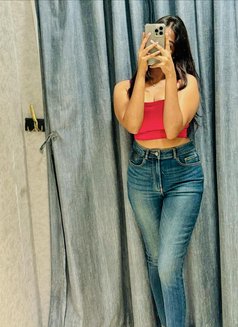 Riya Sharma Vip Model - escort in Kolkata Photo 2 of 5