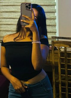 Riya Sharma Vip Model - escort in Kolkata Photo 4 of 5