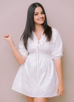 Riya Sharma Vip Model - puta in Ras al-Khaimah Photo 2 of 17