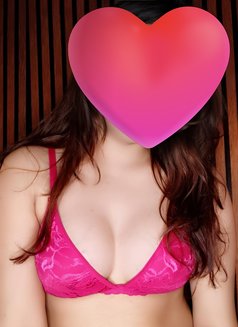 Riya Singh Cam and real Meet - escort in New Delhi Photo 11 of 12