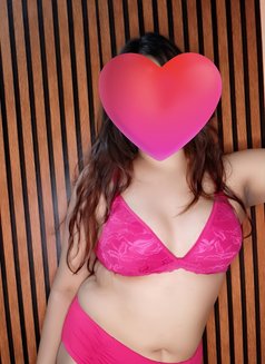 Riya Singh Cam and real Meet - escort in New Delhi Photo 12 of 12