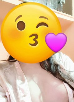 Riya Singh Cam and real Only outcall - escort in New Delhi Photo 8 of 8