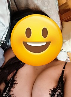 Riya Singh Cam and real Only outcall - escort in New Delhi Photo 9 of 13
