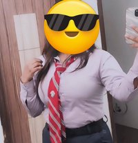 Riya Singh Cam and real Only outcall - puta in New Delhi Photo 13 of 13