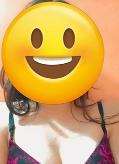 Riya Singh Cam and real Only outcall - escort in New Delhi Photo 2 of 13