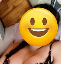 Riya Singh Cam and real Only outcall - escort in New Delhi Photo 12 of 13