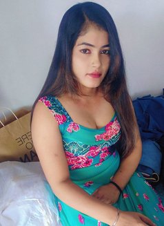 Riya Singh - puta in Ahmedabad Photo 10 of 16