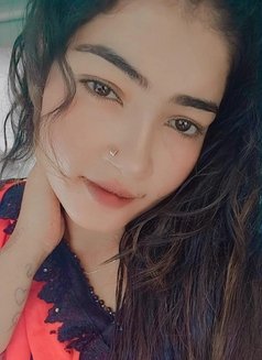 Riya Singh - puta in Ahmedabad Photo 16 of 16