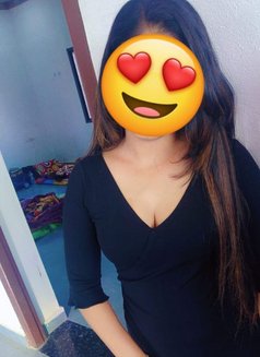 Riya Singh - escort in Kolkata Photo 2 of 6