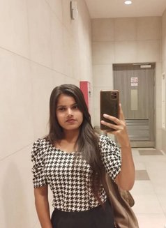 Riya singh real meet and cam show - masseuse in Ahmedabad Photo 2 of 2