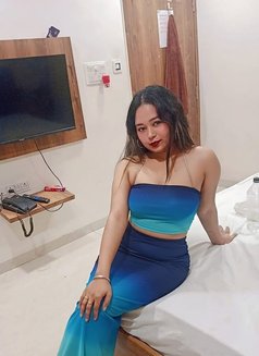 Riya Singh Real Meet and Cam Show - escort in Ahmedabad Photo 2 of 2