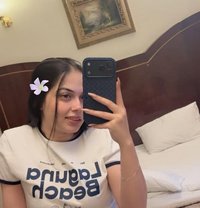 Riya Student in Dubai - puta in Dubai Photo 1 of 5