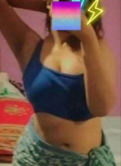 Riya Tamil cam - massage & Xxx - escort in Colombo Photo 7 of 13