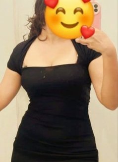 Riya Tamil cam - massage & Xxx - escort in Colombo Photo 10 of 13