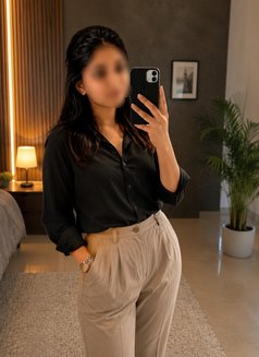 Riya Webcam (Rmeet & Sex Chat) - escort in Pune Photo 2 of 3