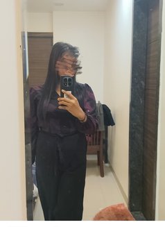 Riya Yadav - puta in Indore Photo 1 of 2