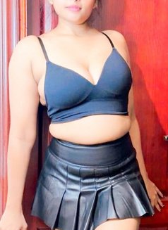 Riyana sexy Model Girl - escort in Dubai Photo 15 of 29