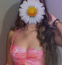 Riyana Independent Girl Gfe - puta in Colombo