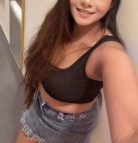 Riyana sexy model girl - puta in Dubai