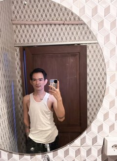 Riyand Moella - Male escort in Bali Photo 4 of 9