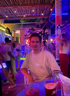 Riyand Moella - Male escort in Bali Photo 6 of 9