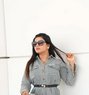 Shruti - puta in Pune Photo 1 of 6