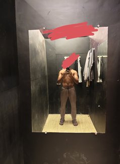 Riyansh Sharma - Male escort in New Delhi Photo 1 of 4