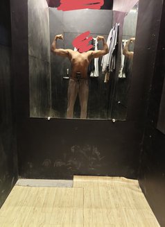 Riyansh Sharma - Male escort in New Delhi Photo 2 of 4