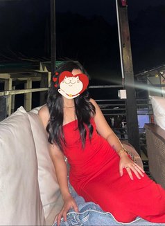 Riyanshi - puta in New Delhi Photo 4 of 4