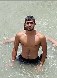 Riyanshu - Male adult performer in Gurgaon Photo 1 of 2