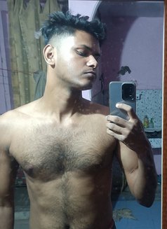 Riyaz - Acompañantes masculino in New Delhi Photo 2 of 3