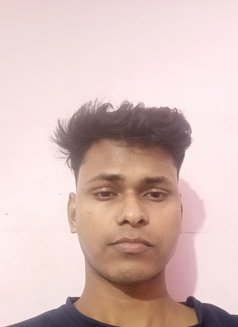 Riyaz - Acompañantes masculino in New Delhi Photo 3 of 3