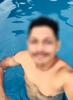 Riz Escorter VIP - Male escort in Colombo Photo 7 of 7